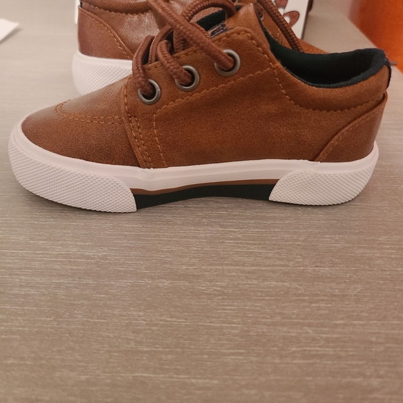 Shoes - Picture 2 of 4